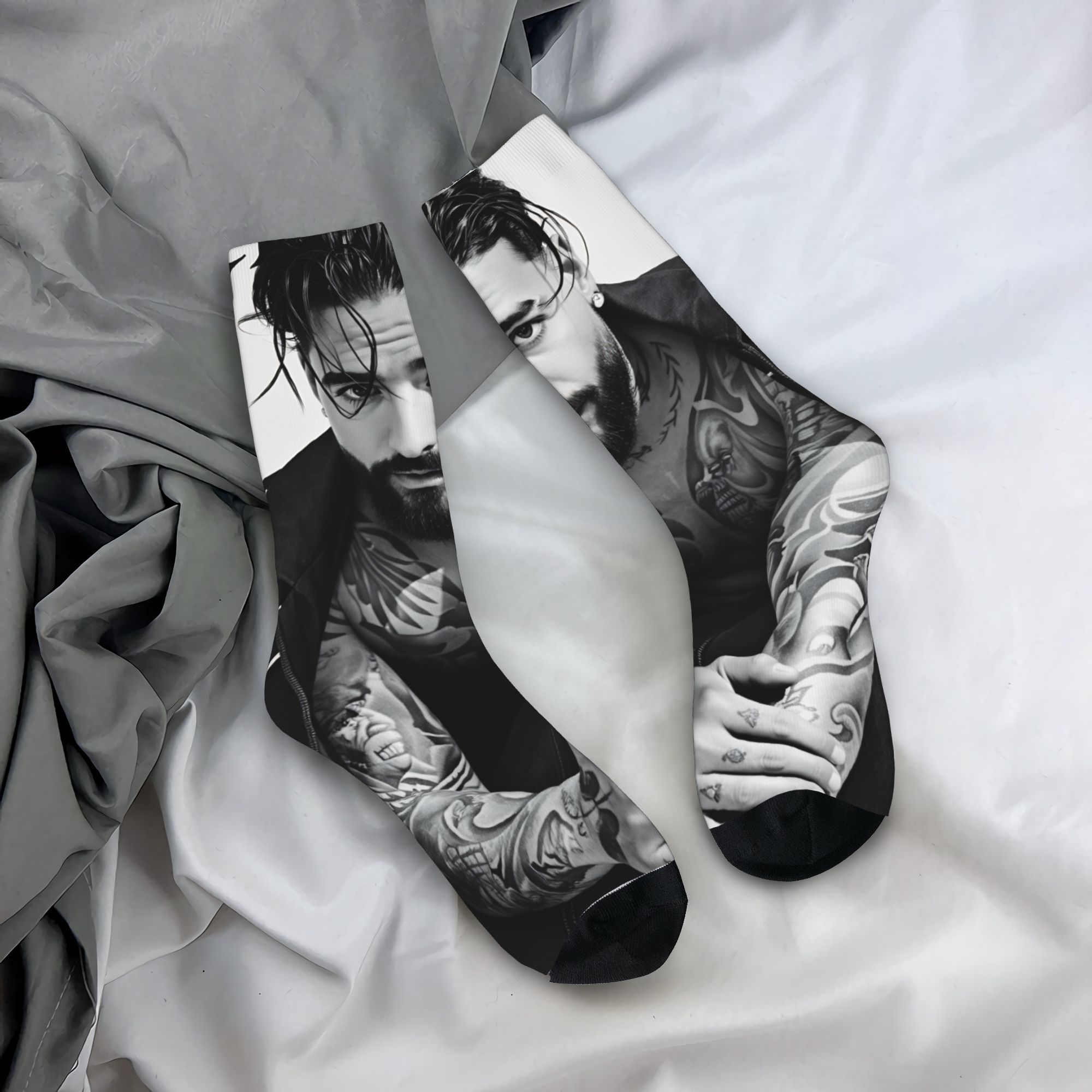 Men Socks Maluma Singer  Stock - Board Game Halma 评论和价格